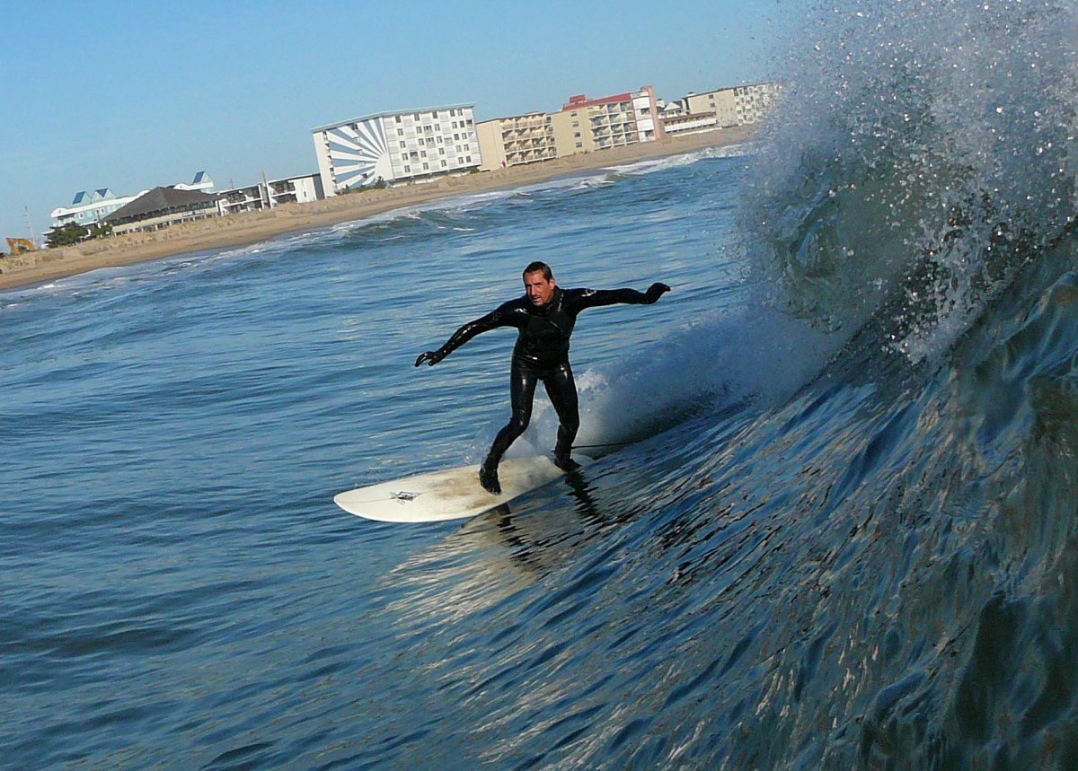 Mike Powell Surfing